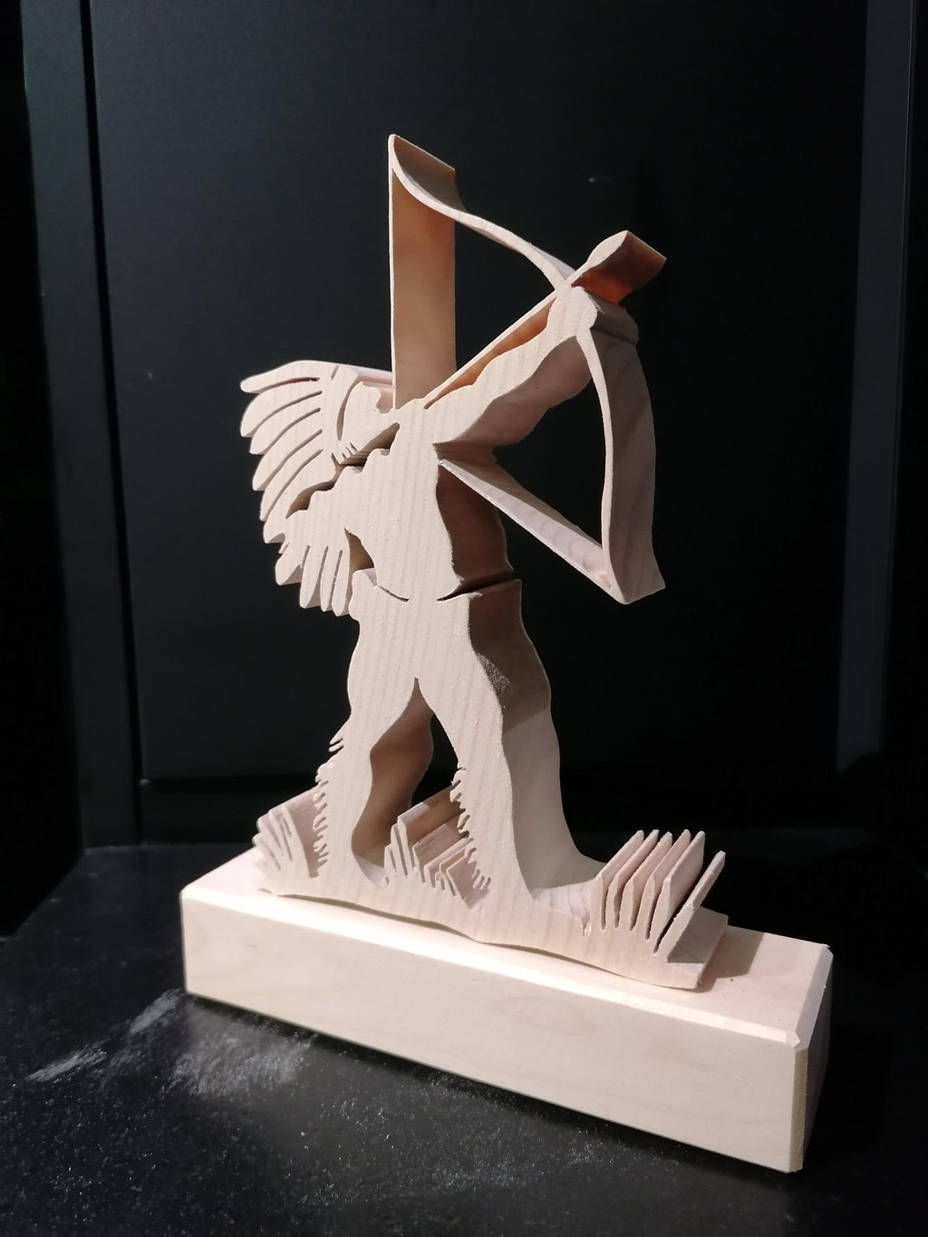 Zirben-holz Indianer amit Pfeil und Bogen