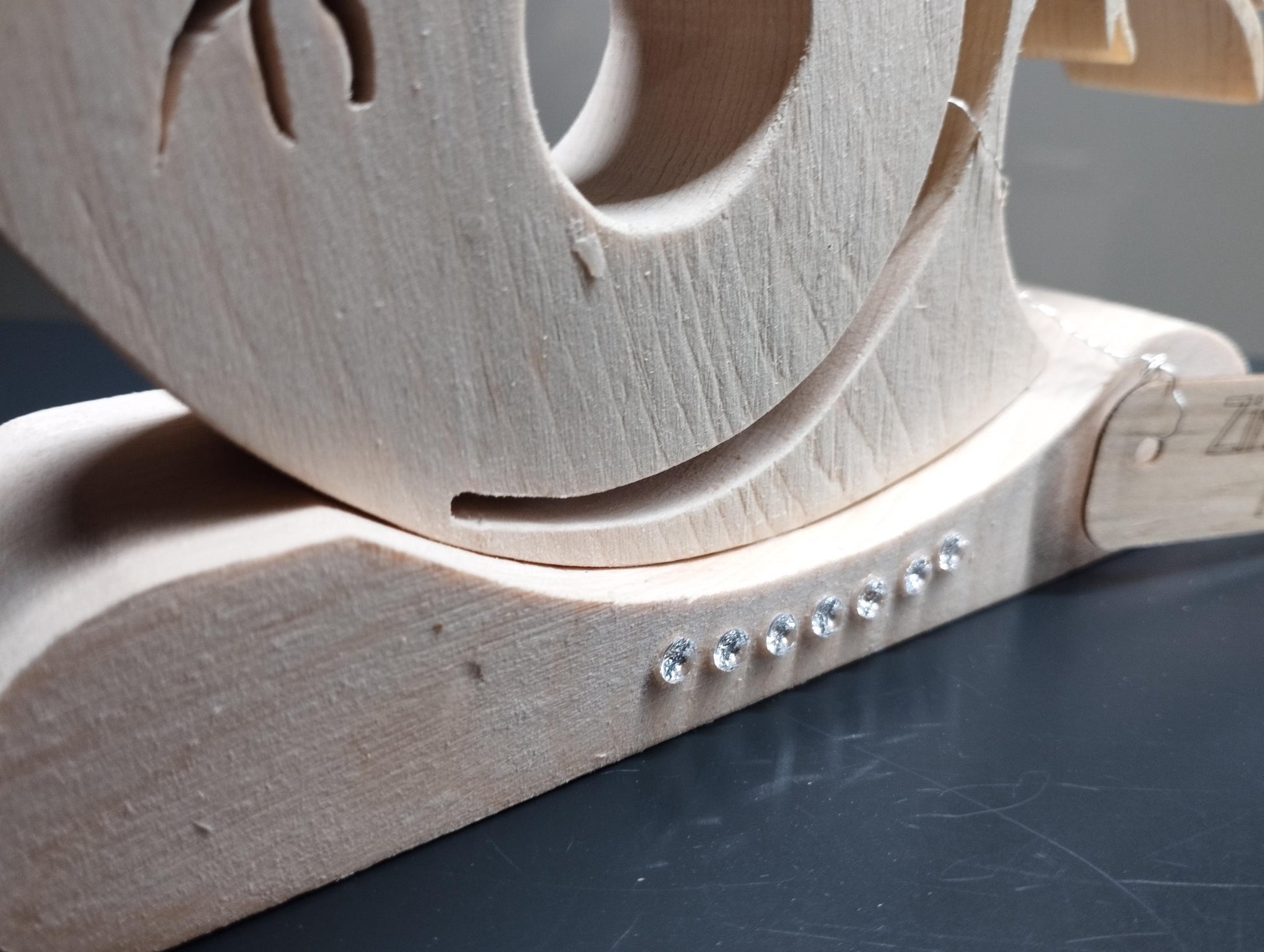 Lebensbaum aus Zirbenholz  mit Swarovski-Strass