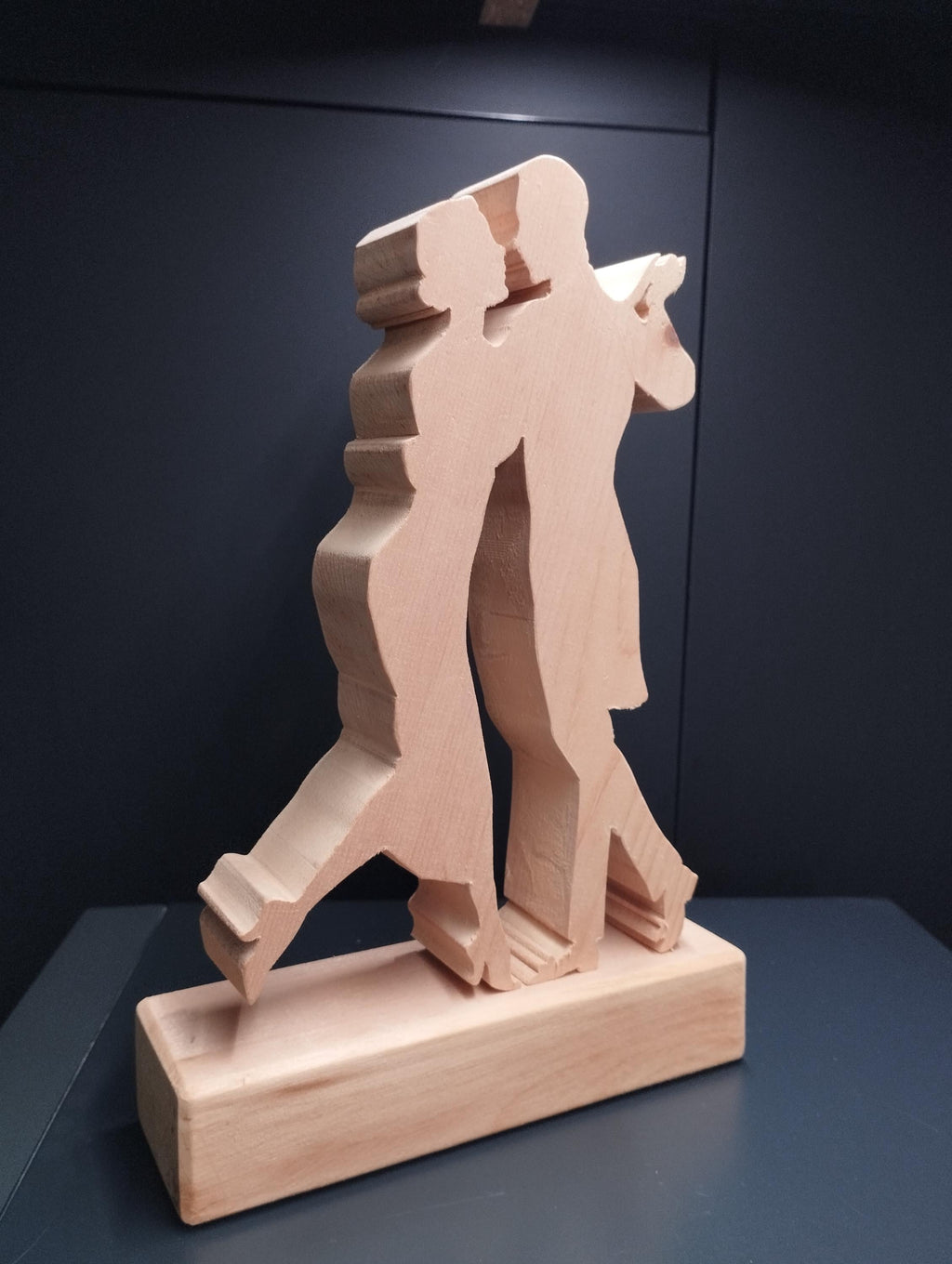 Tanzen Tango aus Zirbenholz