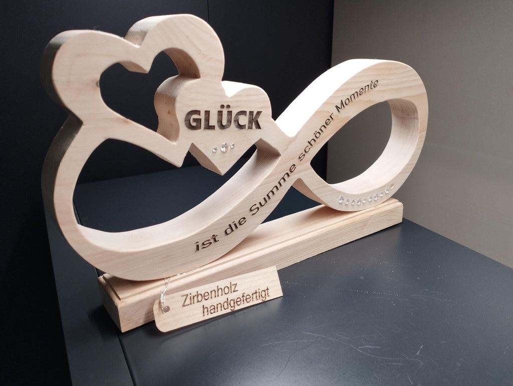 Zirbenholz - Unendlichkeit mit Herzen und Zirkonia Strass Steinen