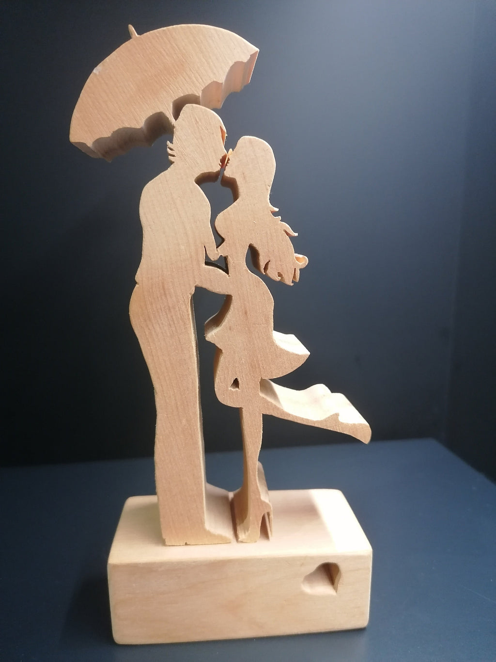 Küsse unterm Regenbogen aus Zirbenholz