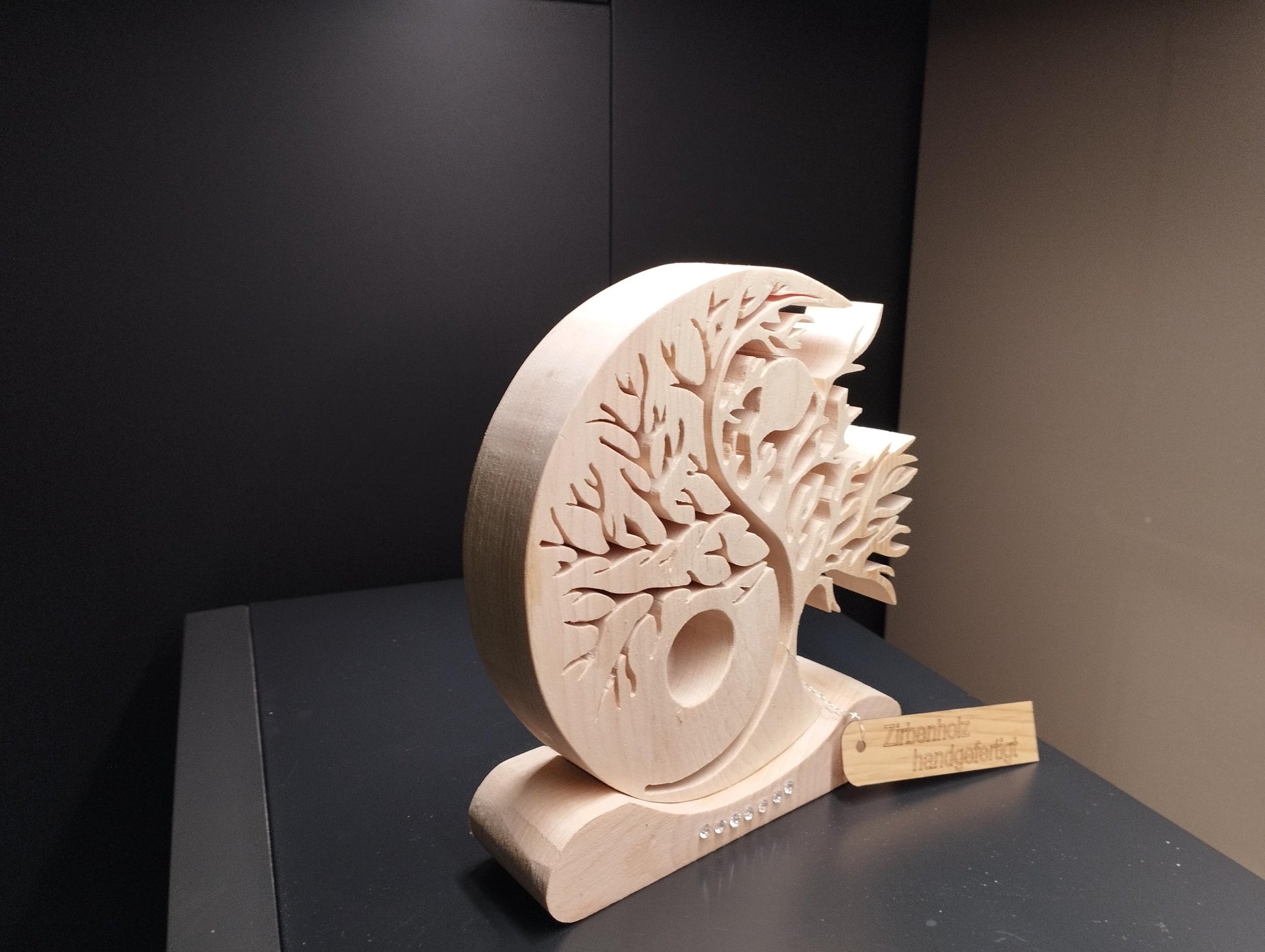 Lebensbaum aus Zirbenholz  mit Swarovski-Strass