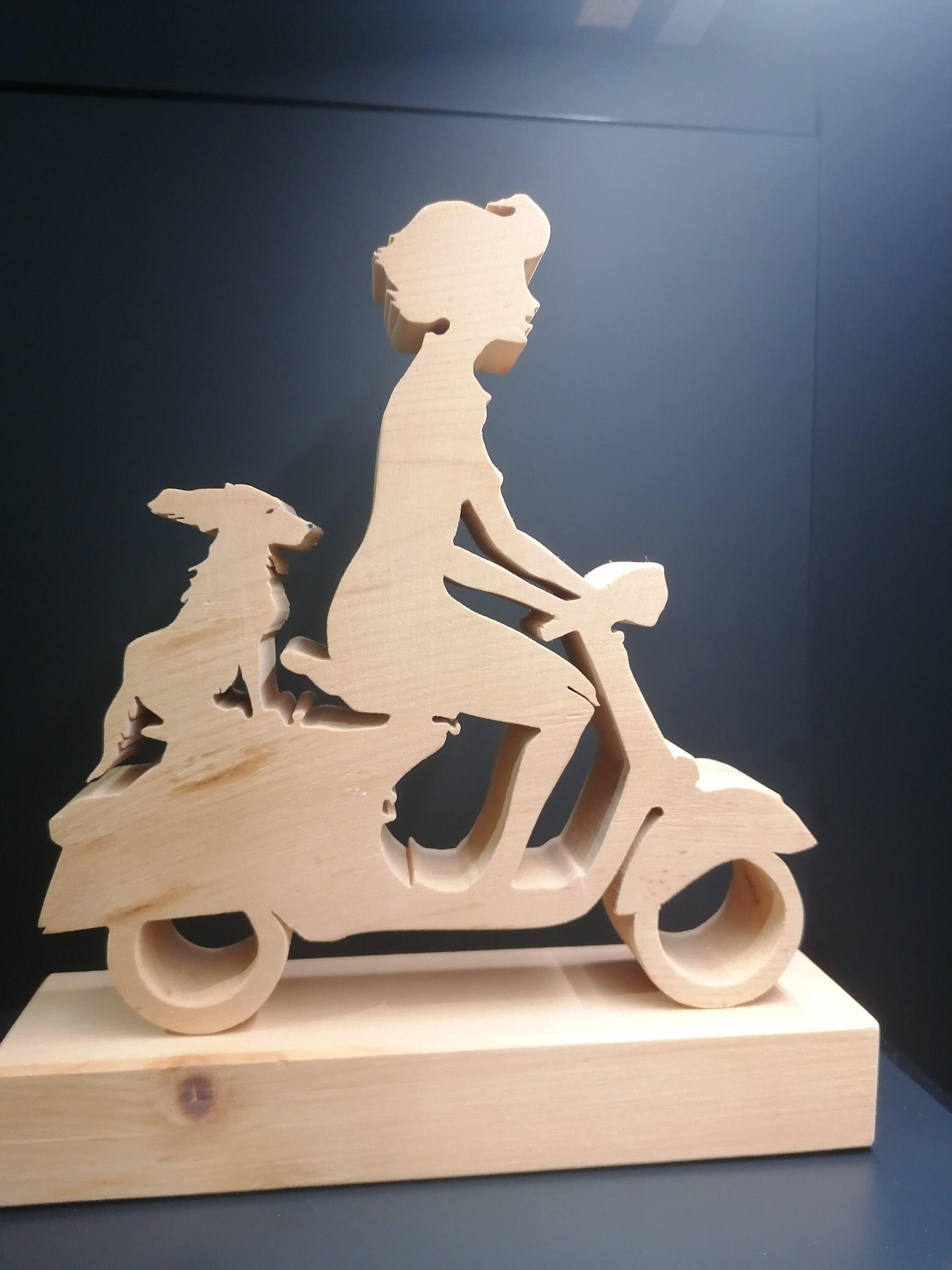 Fahrt mit meinem Hunderl aus Zirbenholz