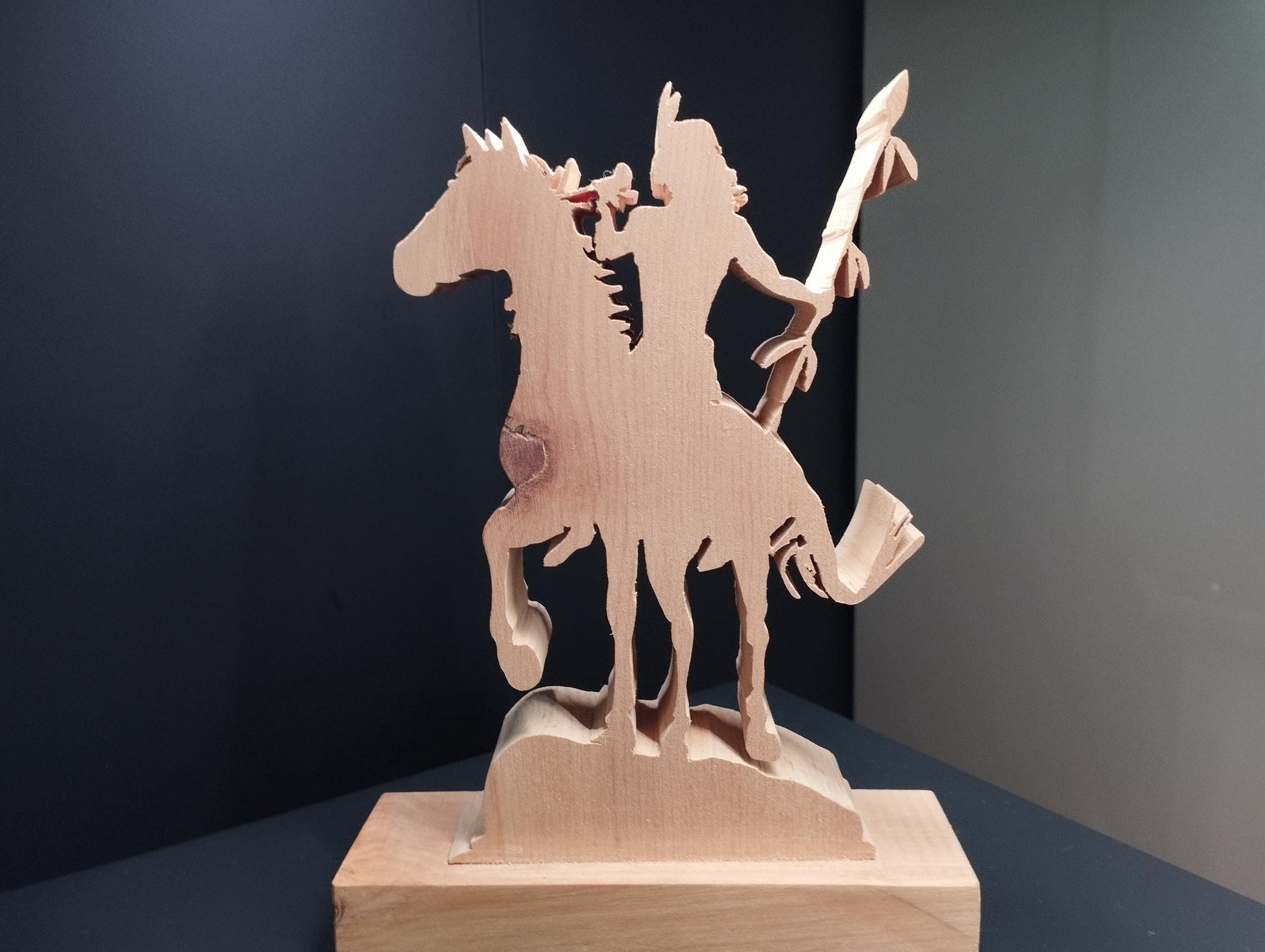 Zirben-holz Indianer am Pferd